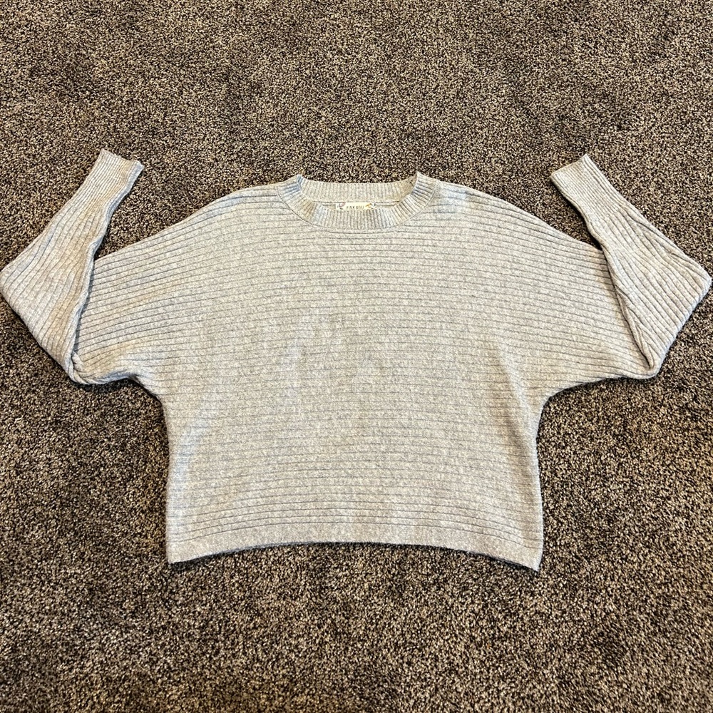 Pink Rose Light Gray Crew Neck Sweater, xs